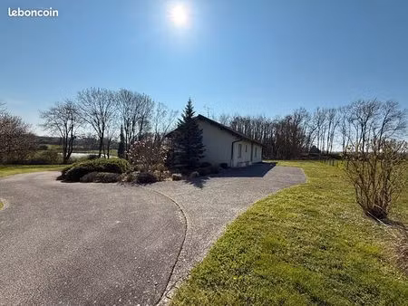 villa 6 pièces 99 m²