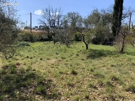 terrain 850 m² gareoult