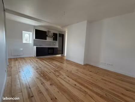 chierry – appartement t2– 45 m² – propriété arborée et sécurisée– parking – 2 min gare”