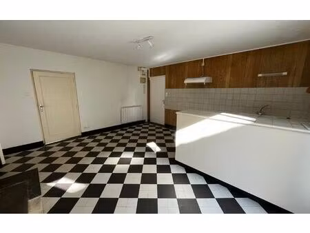 location appartement  36.29 m² t-2 à saint-yrieix-la-perche  329 €