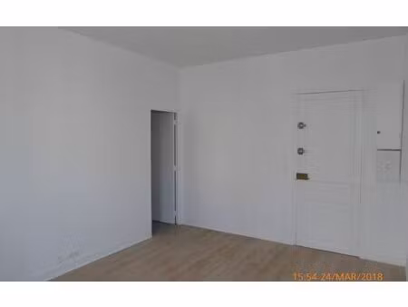 location appartement  22 m² t-1 à sèvres  776 €