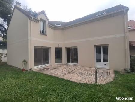 vends maison récente