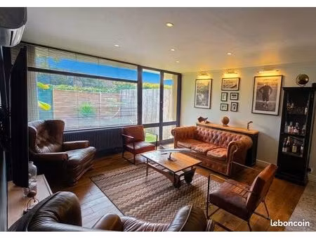 ? fréjus base nature – 2 pièces de 53m2 rénové avec bureau et jardin  climatisation  stati