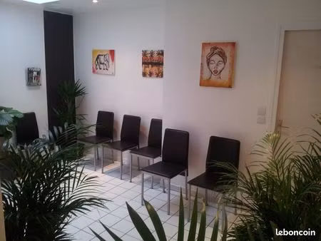 salle de consultation dans cabinet paramédical