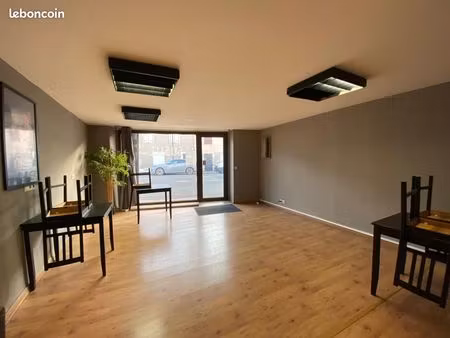 local commercial 70 m²