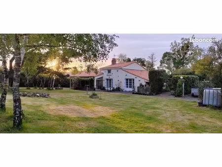 maison avec grand jardin arboré  calme et sans vis-à-vis - à 30 minutes de nantes