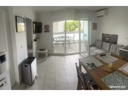 appartement avec terrasse et garage golf de saint tropez