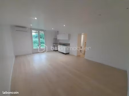 immeuble 11 pièces 215 m²