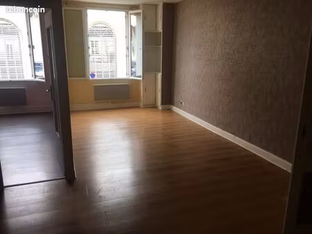 f2 place dupleix spacieux et lumineux