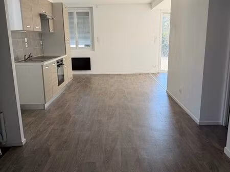 t3 56m2 lumineux garage terrasse poitiers