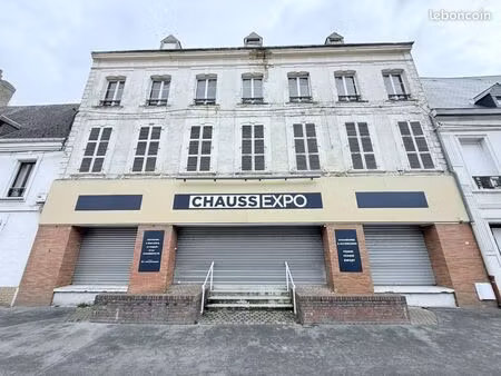 local commercial 2 000 m²
