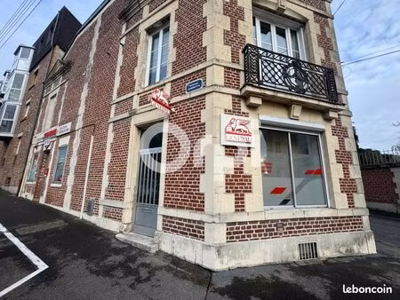 local commercial 134 m²