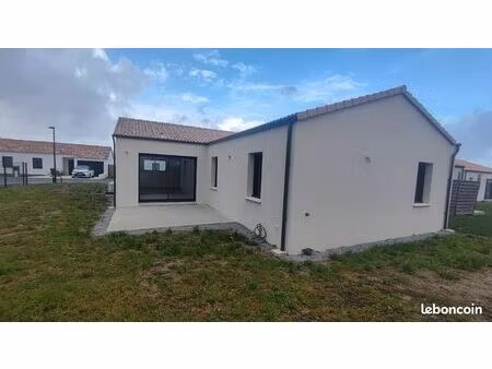 maison neuve la genétouze prestations prémium 95 m2 dpe a 279 000 euros