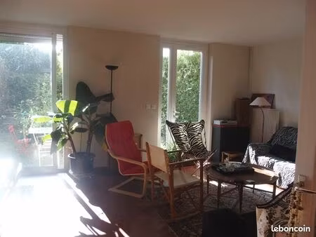 loue agréable maison   quartier de la gibauderie