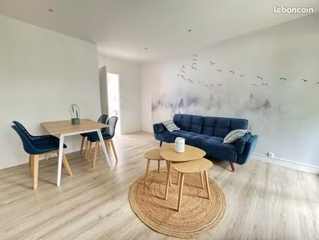 superbe 2 pièces meublé avec balcon – 50 m² – rénové – disponible le 7 mai