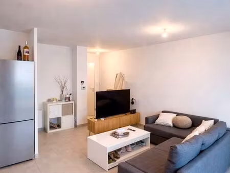 t3 60 m² avec jardin et parking – hyères centre