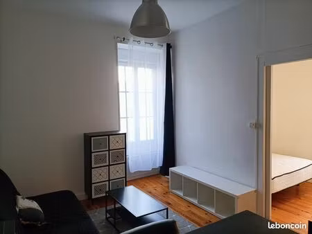 à louer – t1 bis chaleureux au cœur de la roche-sur-yon