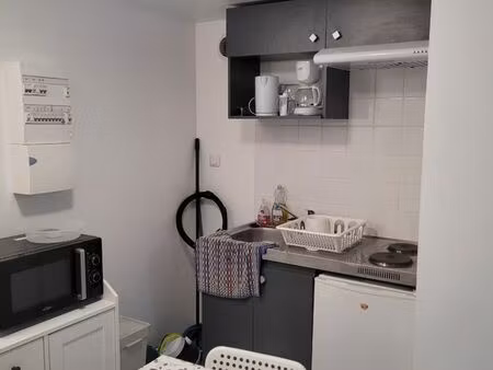 studio meublé avec terrasse