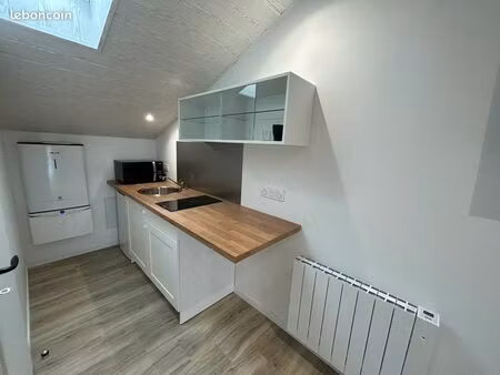 studio neuf meublé toutes charges et parking