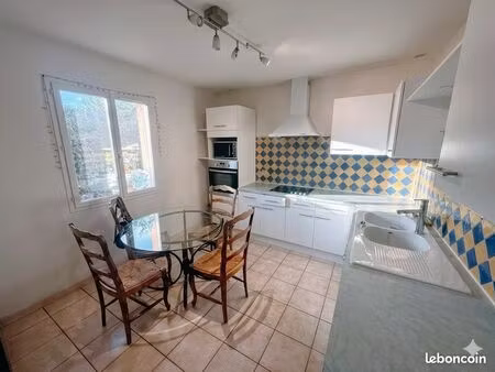 sanctuaire placée sous deux grandes et deux petites âmes. 900 fruits récoltés à chaque cyc