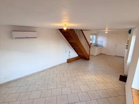 maison maison rénové 1 chambre avec terrain