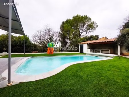 villa 4 pièces 90 m²