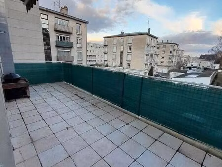appartement 3 pièces 84 m²