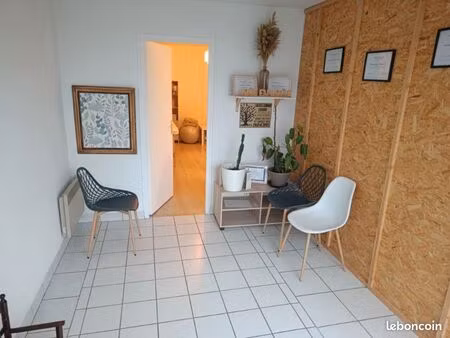 local commercial bureau cabinet de consultation