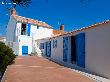 charmante maison de pays en pierre entièrement rénovée (t3/t4)