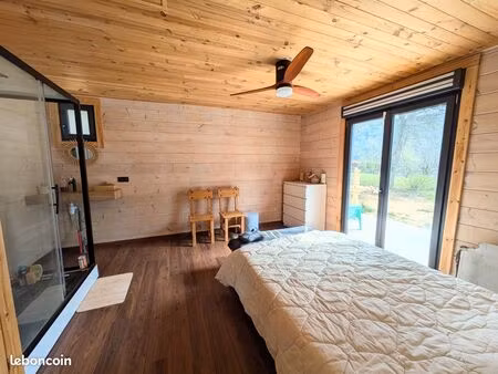 maison récente de plain-pied de 110 m²  6 000 m² de terrain  sans vis-à-vis  au calme