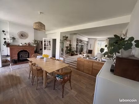 propriété de caractère – 2 maisons + dépendance de 280 m² – terrain clos de murs