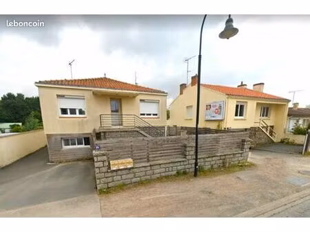 tres beau locatif idealement situe