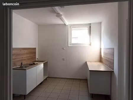 t4 spacieux refait à neuf