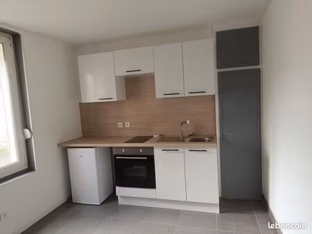 t2 centre ville refait à neuf