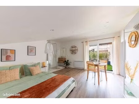 appartement esprit loft meublé refait à neuf