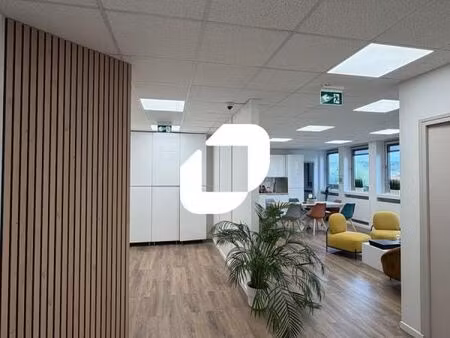 bureaux 150 m²