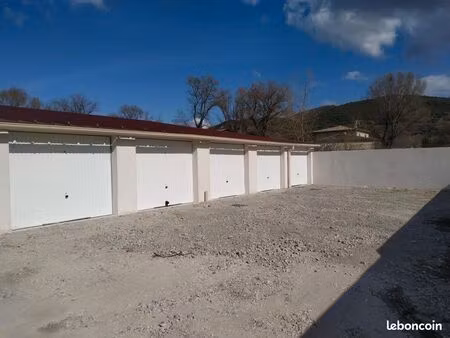 garage box stationnement stockage les mées