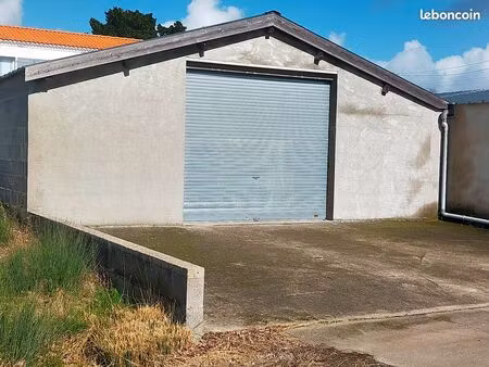 entrepôt commercial 61m2