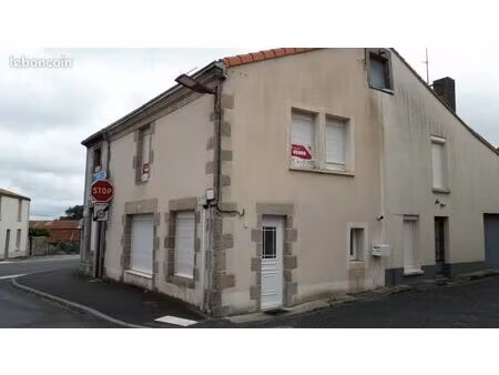 location st malo du bois