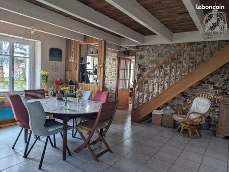 maison tranquille à la campagne