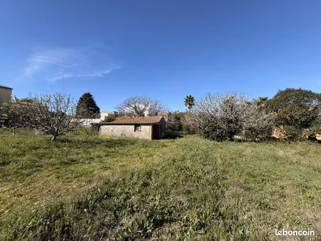 terrain 452 m² six fours les plages