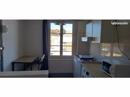 studio meublé à 300m de l'hyper centre (480 eur  chauffage compris)
