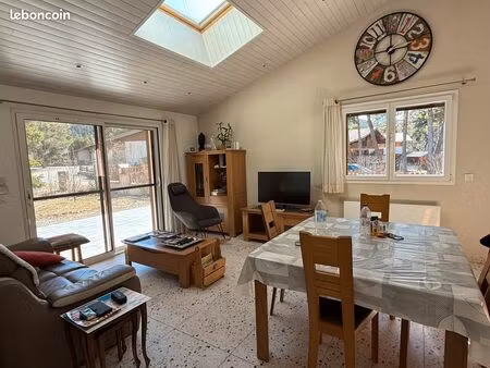 chalet lumineux avec vue montagne – terrasse  cheminée et garage –