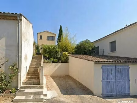 maison 79m2 année 2006  sur 260m2 de terrain valensole