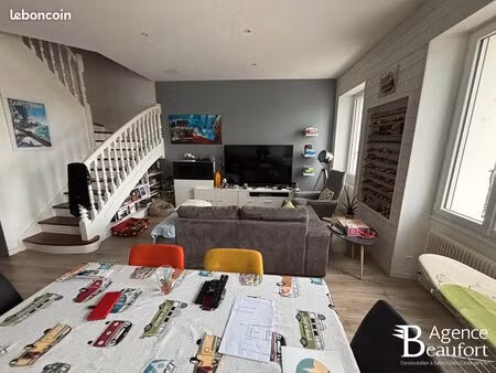 boutique 70 m² saint gilles croix de vie