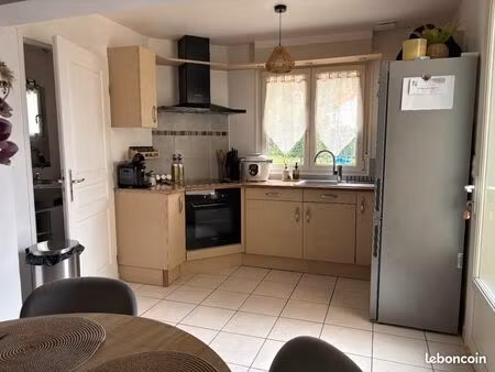 appt 45m5 + terrasse + parking + chauffage compris