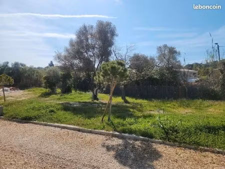 terrain 850 m² hyeres