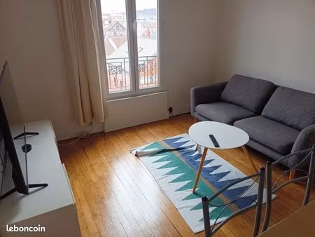 2 pièces meublées  30 m2  5min. rer a nanterre ville