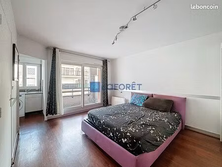 studio 1 pièce 28 m²