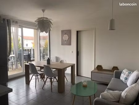 bel appartement meublé avec goût